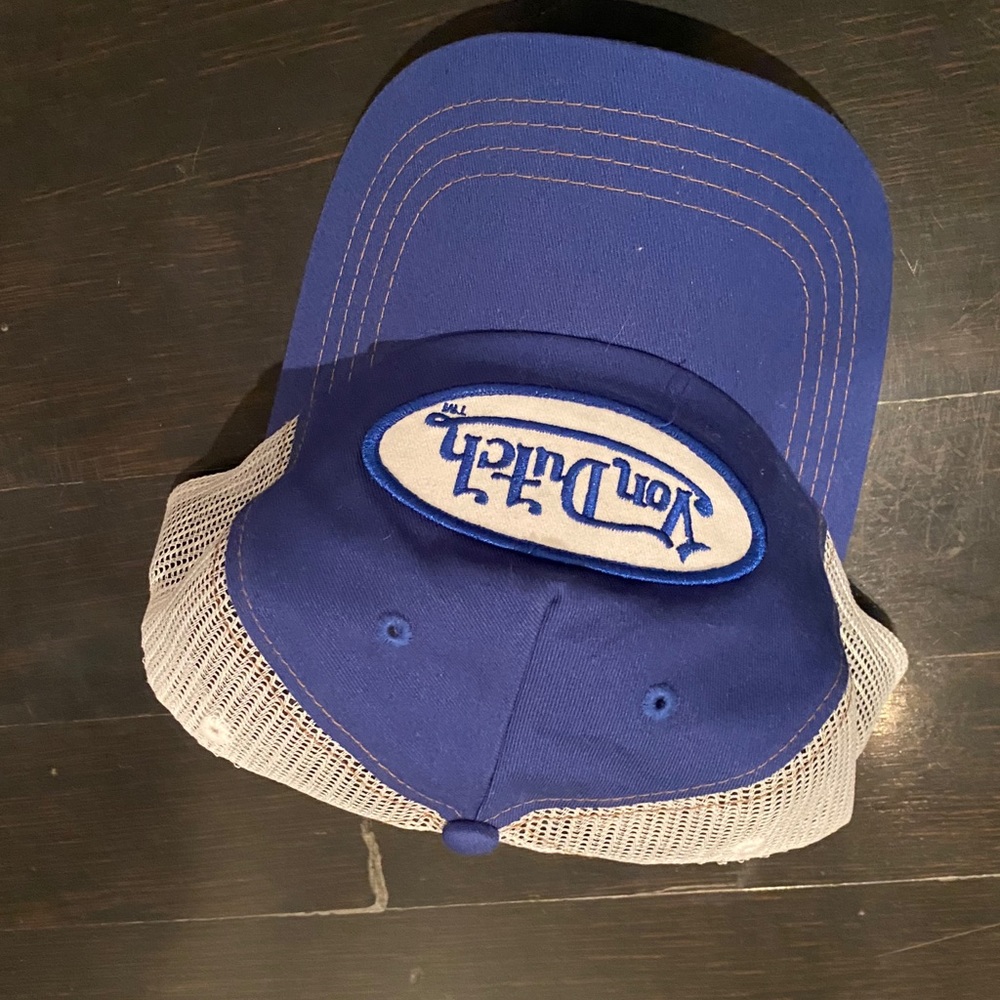 Von Dutch trucker hat